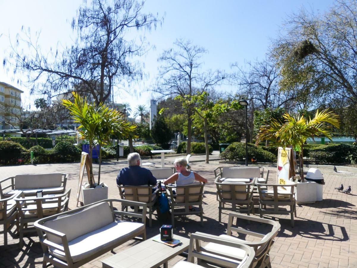 Apartamento Vacacional A 1 Minuto De La Playa - Carihuela Torremolinos Dış mekan fotoğraf